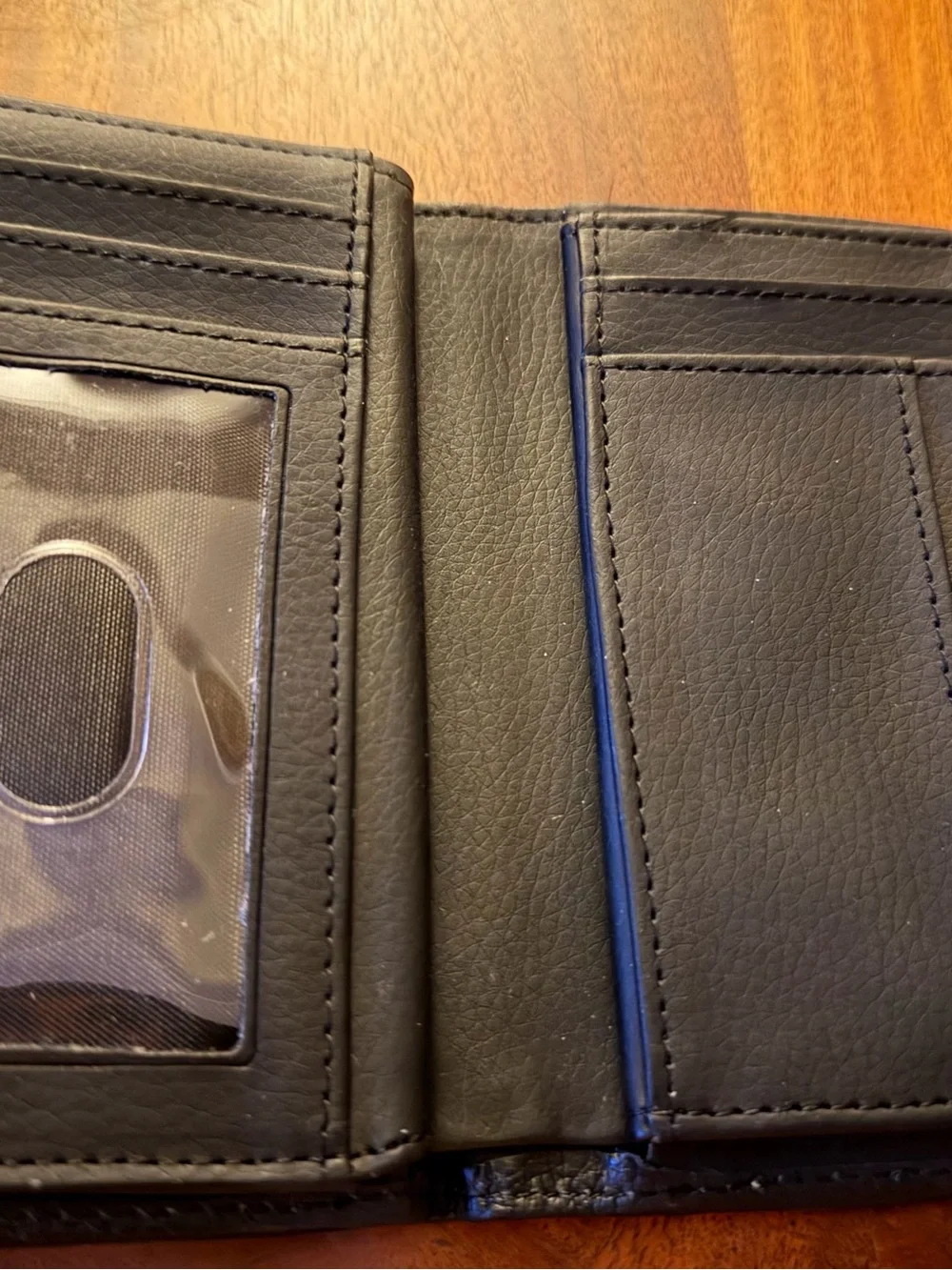 LIKE NEW BLACK LEATHER WALLET WITH CLASSIC STITCH AND SILVER HARDWARE